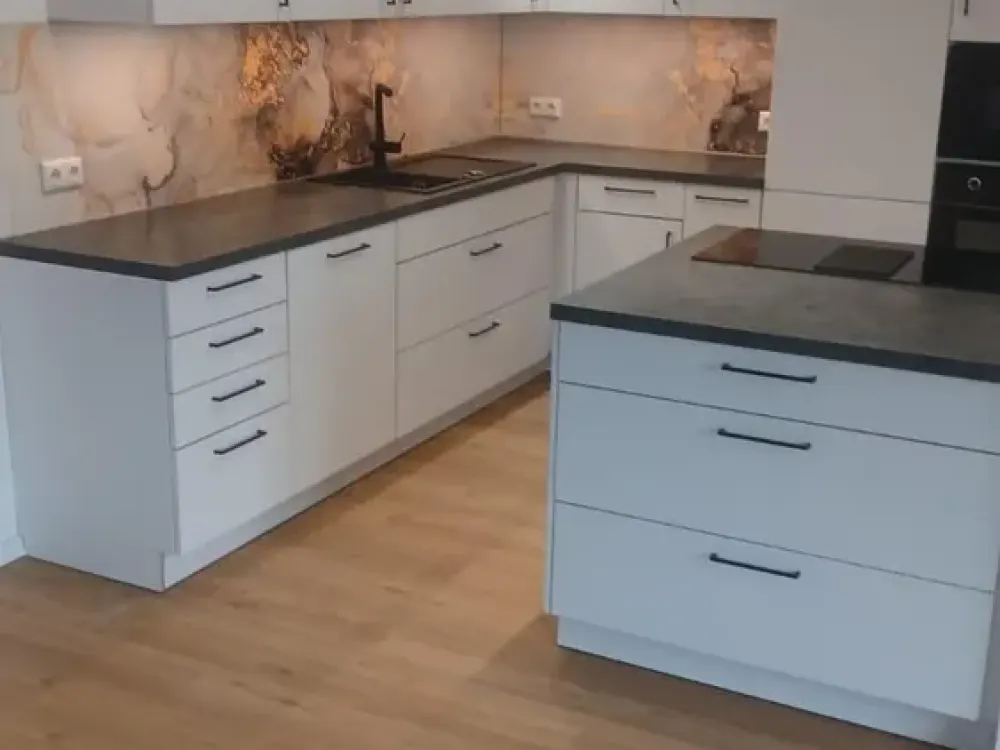 Schöne Erdgeschoss Wohnung, frisch saniert