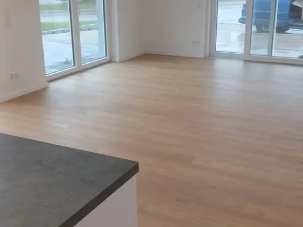 Schöne Erdgeschoss Wohnung, frisch saniert