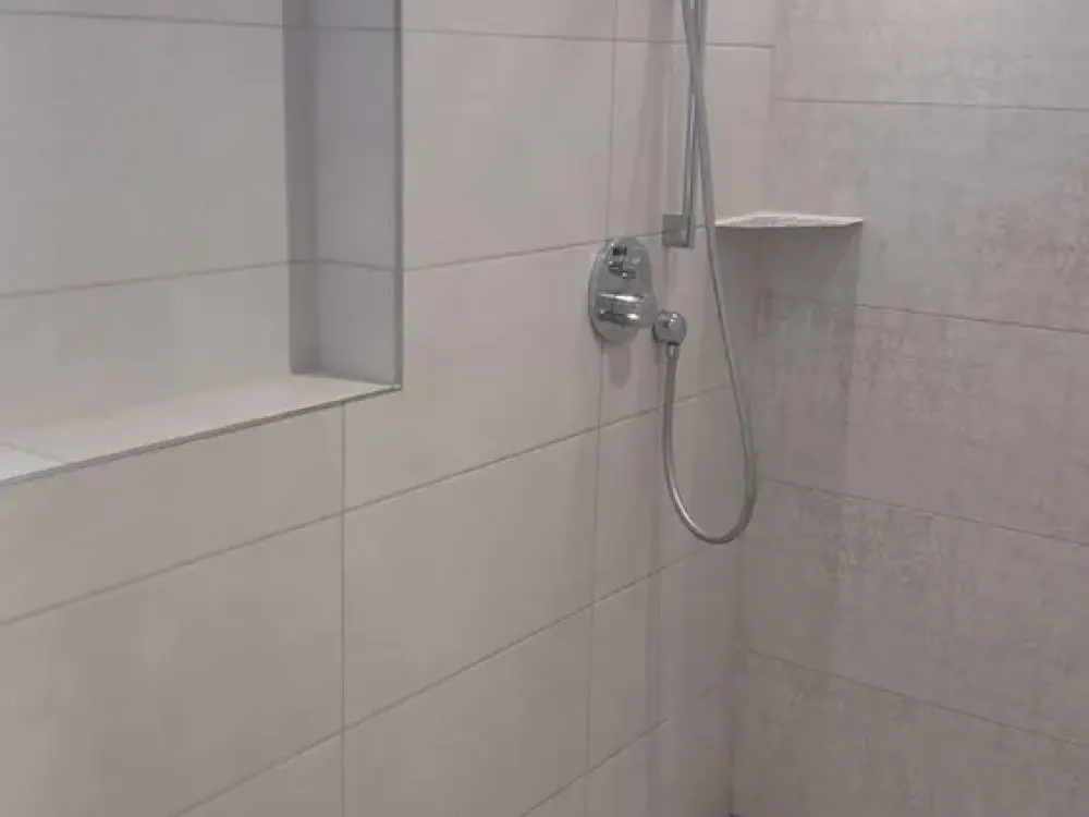 Schöne Erdgeschoss Wohnung, frisch saniert