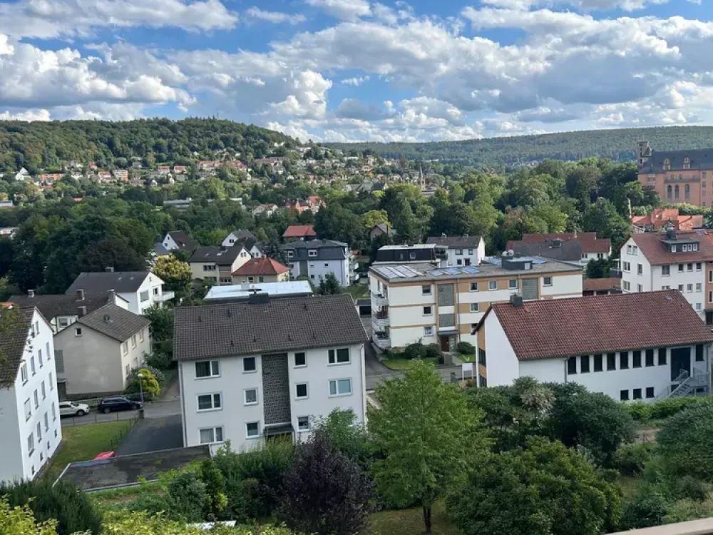 4-Room Apartment with Dreamlike Panoramic View over Hann. Münden, South Balcony & Garage