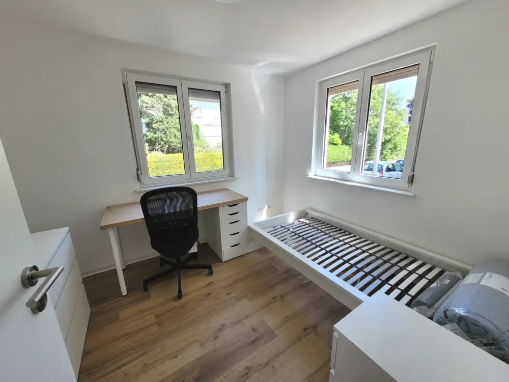 Tolle WG-Zimmer - 9 bis 30 m² - neu renoviert - möbliert - in bester Lage - 5 Minuten zum Bahnhof!