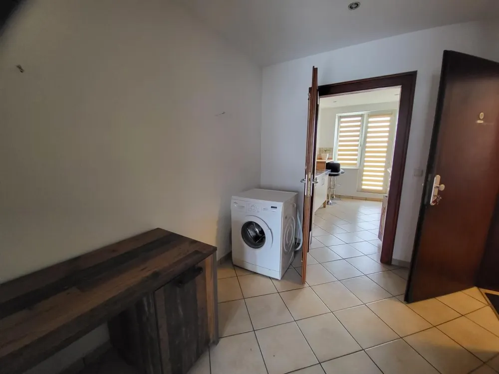 Asia Viertel 1-ZiKüDiBad Wohnung 6.-OG mit Aufzug 2 Balkone (Nord und Süd) mit EBK
