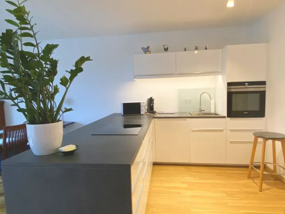 TRAUMHAFTE TERRASSENWOHNUNG - helle & große Wohnung in Düsseldorf Hassels