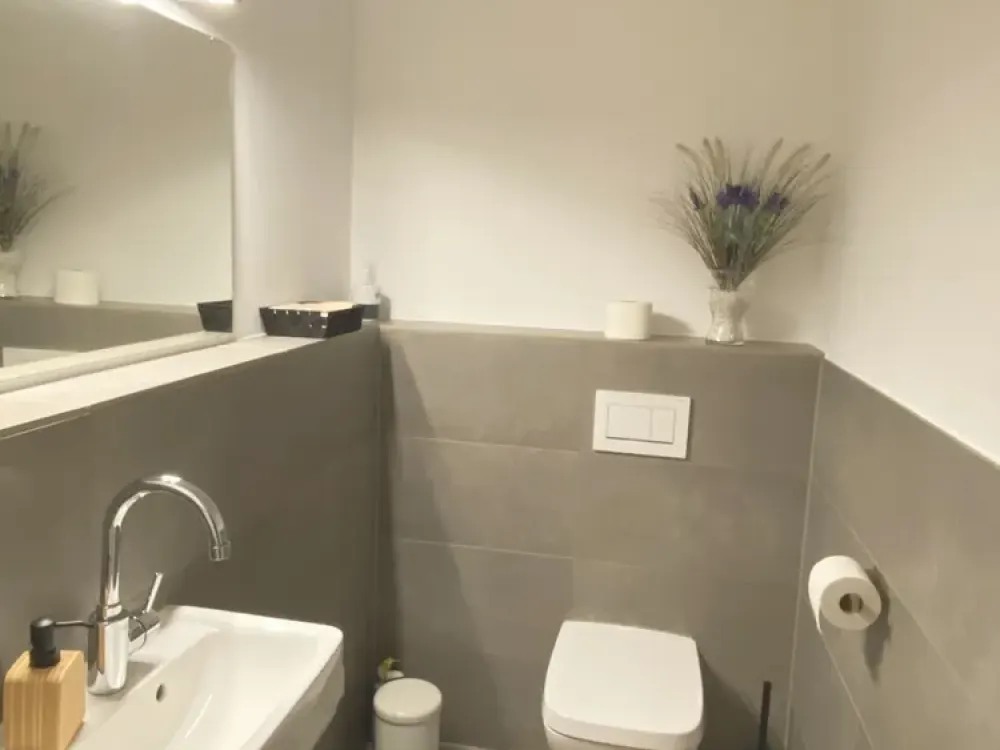 TRAUMHAFTE TERRASSENWOHNUNG - helle & große Wohnung in Düsseldorf Hassels