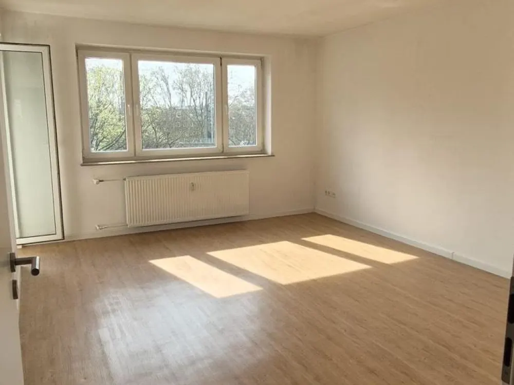 Biete Wohnung in Köln suche Wohnung in Hamburg