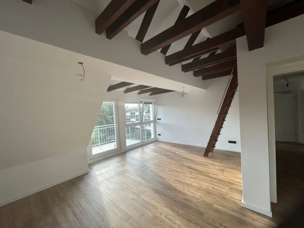 2-Zimmerwohnung, 1. Bezug nach Renovierung