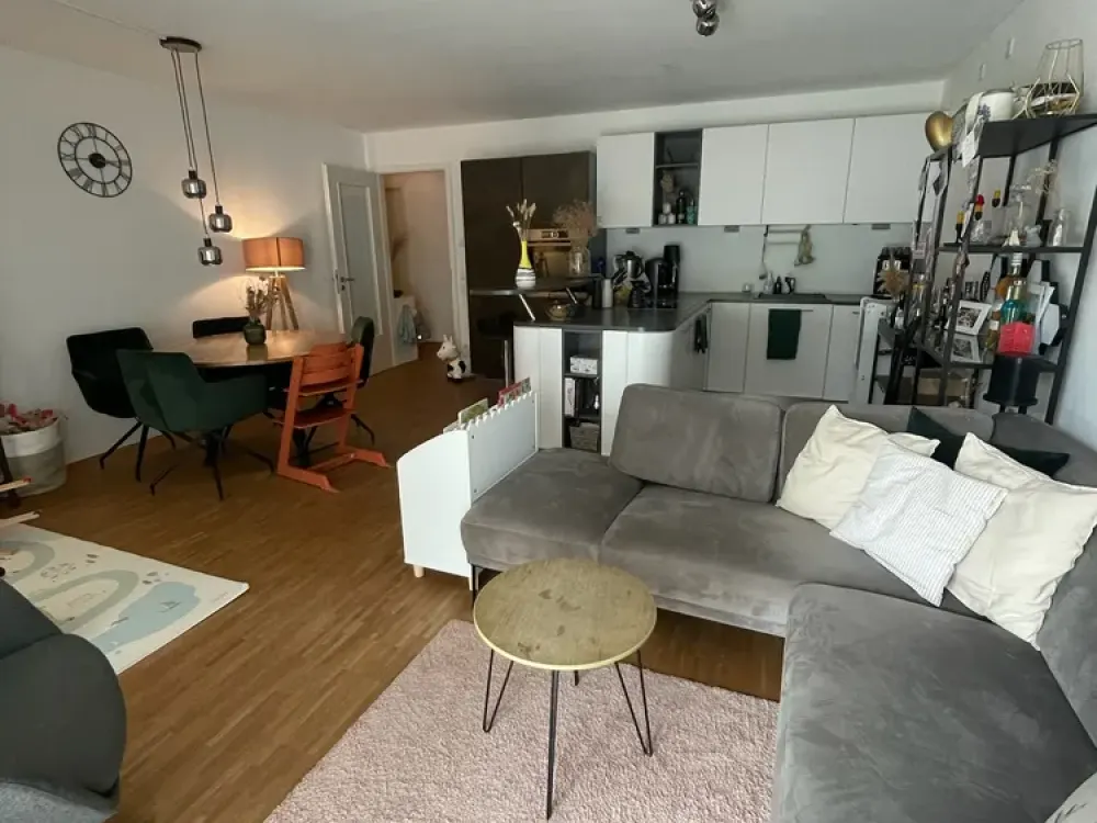 Schöne, ruhige, 3 Zimmer Wohnung mit Balkon