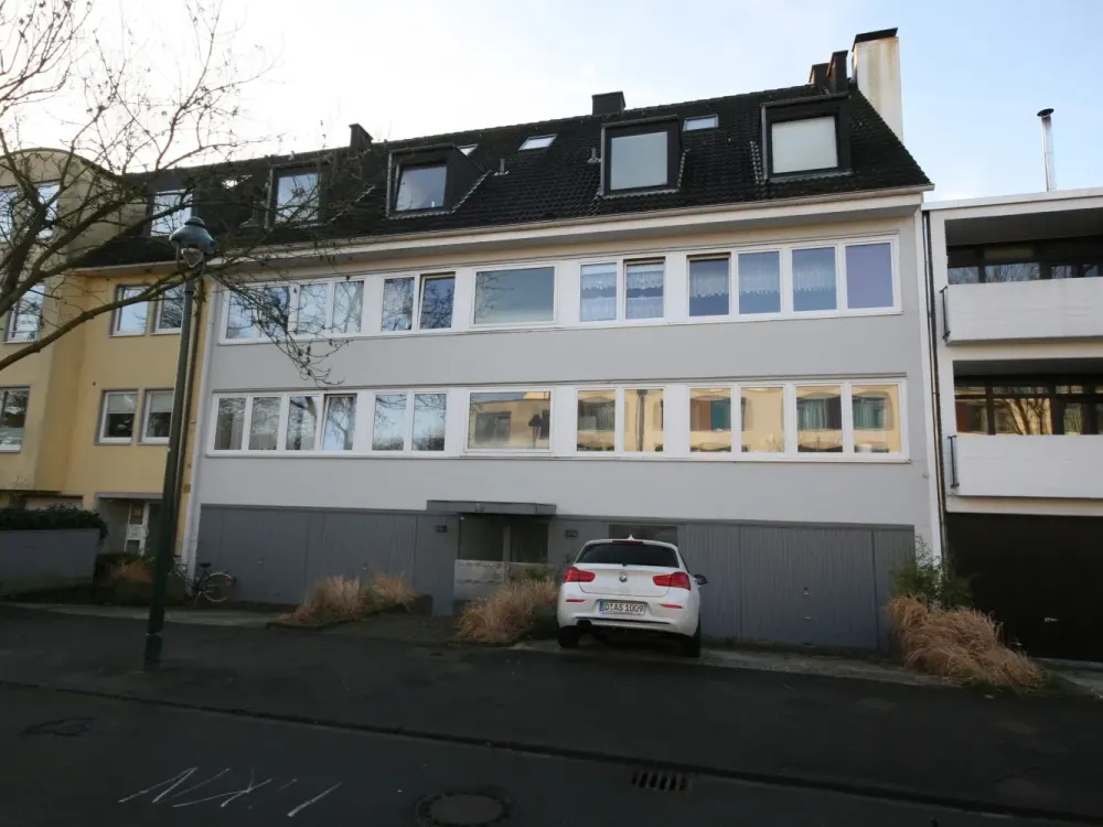 Schöne 3 Zimmer Wohnung nähe Schlosspark und Benrather Krankenhaus, befristet