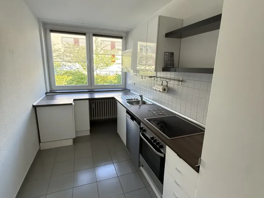 Schöne 3 Zimmer Wohnung nähe Schlosspark und Benrather Krankenhaus, befristet