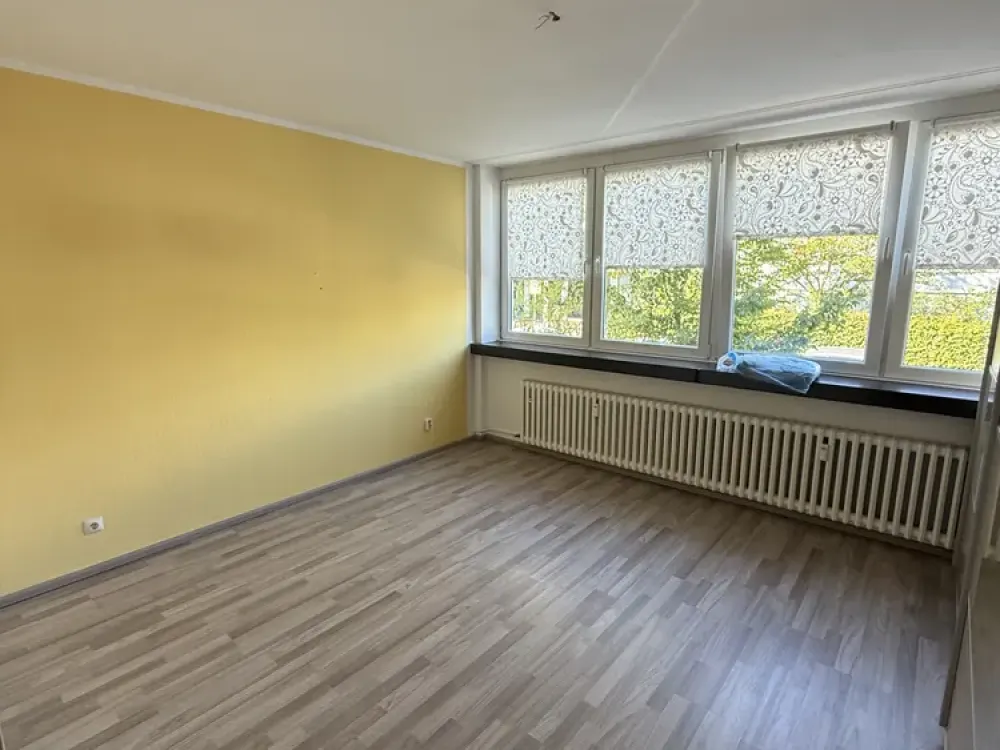 Schöne 3 Zimmer Wohnung nähe Schlosspark und Benrather Krankenhaus, befristet