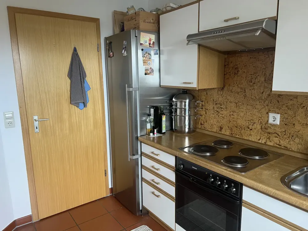 Furnished 59 m² Temporary Apartment with Balcony & Carport in Ochsenhausen