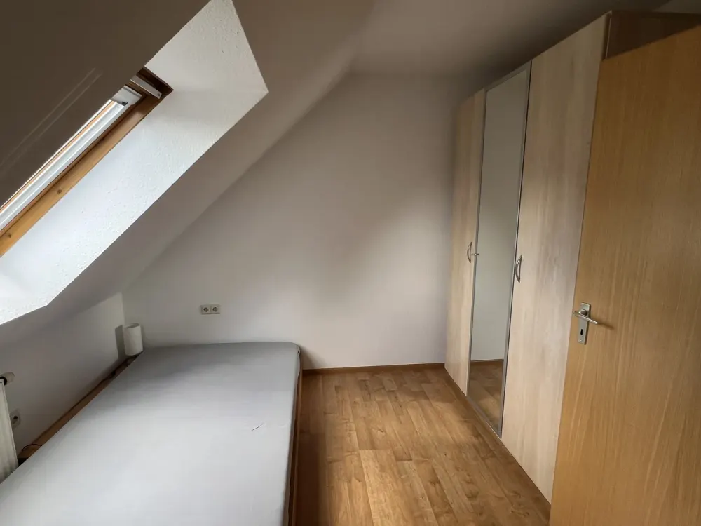 Furnished 59 m² Temporary Apartment with Balcony & Carport in Ochsenhausen