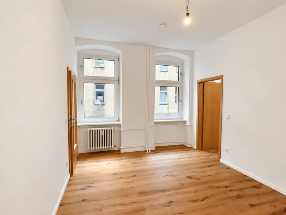 Frisch sanierte 2 Zimmerwohnung mit Einbauküche