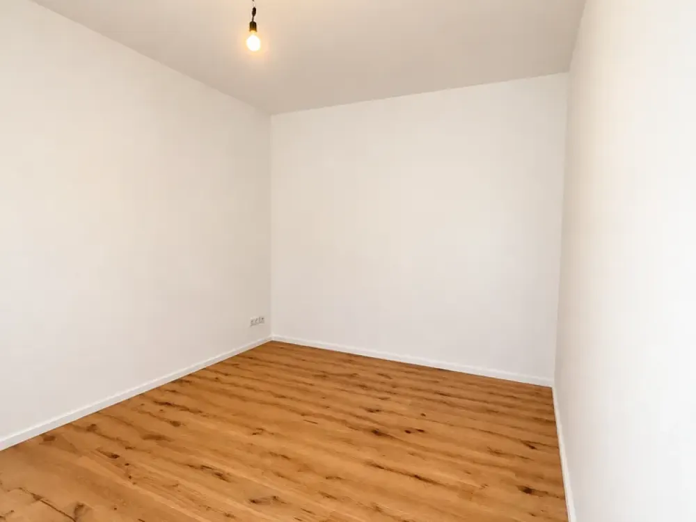 Frisch sanierte 2 Zimmerwohnung mit Einbauküche