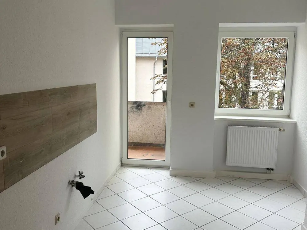 °Willkommen daheim° renovierte 4-Zimmer-Wohnung in zentraler Lage+ Balkone + Tageslichtbad
