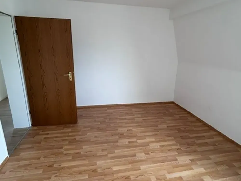 Helle 3 Zimmer Dachgeschosswohnung mit schönem Ausblick über Köln