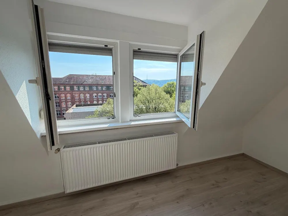 neu renovierte 3 Zimmerwohnung in Stgt - West zu vermieten