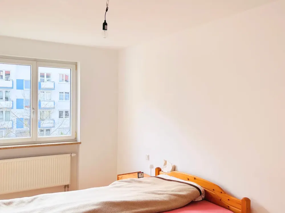 Stylish 3-Room Apartment with High-End Interior and Fitted Kitchen in Munich Obergiesing