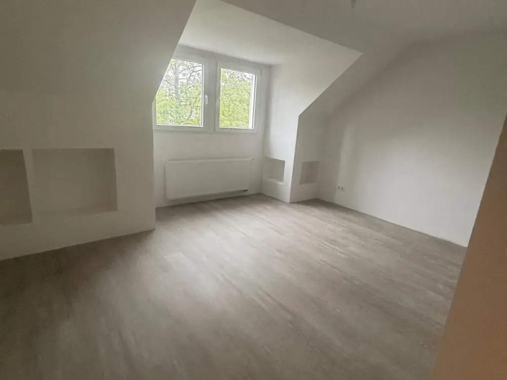 Top WG Wohnung, hochwertige Ausstattung !! EBK, Kernsaniert!!