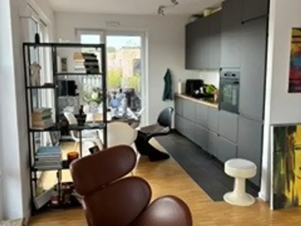 Schickes Penthouse mit 2 Zimmern im Herzen von Köln-Lindenthal D1-E4-2