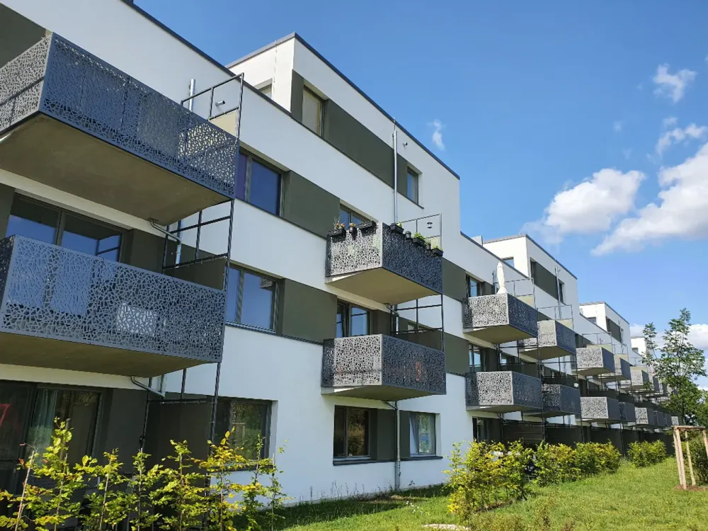 Beautiful 2-Room Apartment with Balcony