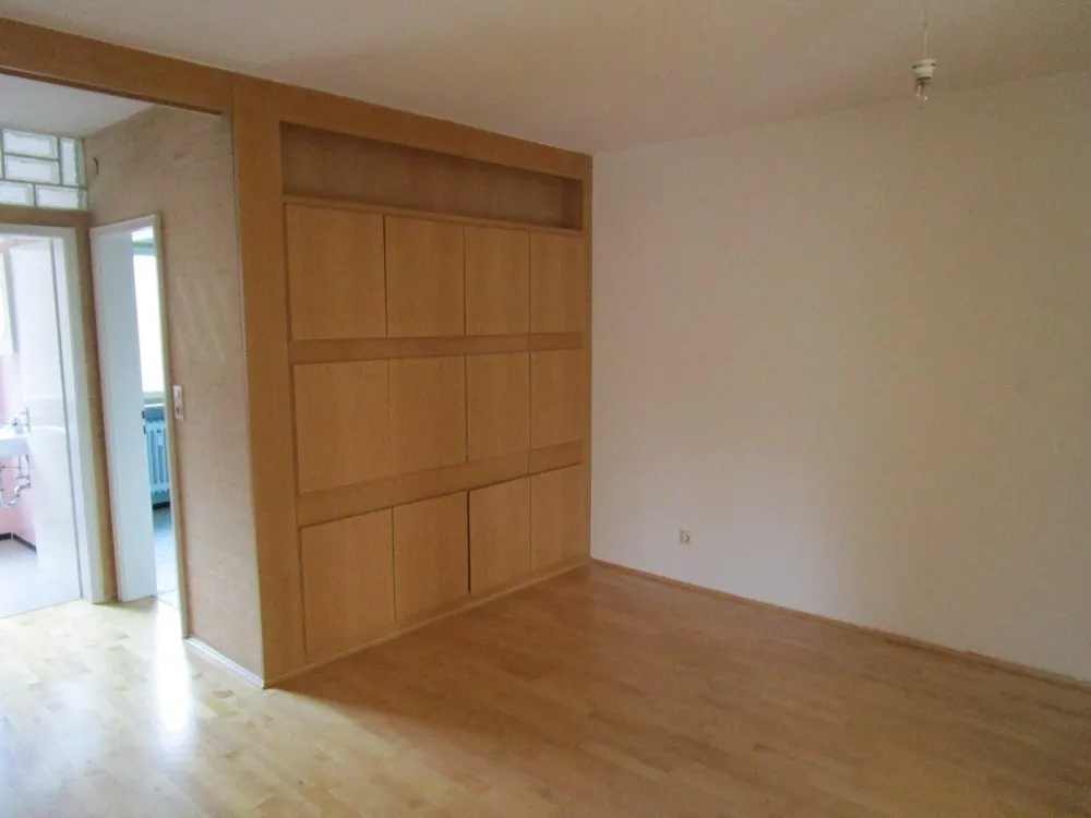 Großzügige "2 1/2 ZWB in 91054 Erlangen ab Okt.2026 zu vermieten