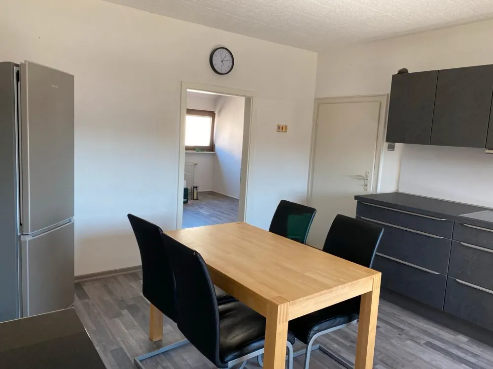 Helle 75m2 2 ZKB Wohnung in ruhiger Lage mit Balkon