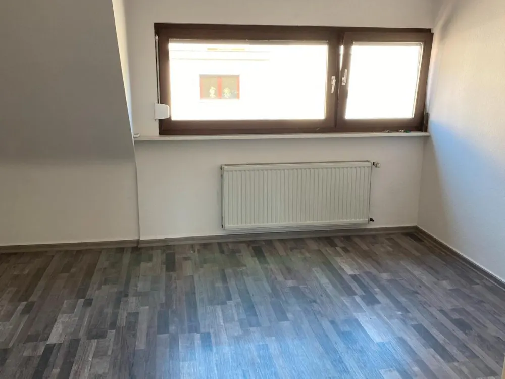 Helle 75m2 2 ZKB Wohnung in ruhiger Lage mit Balkon