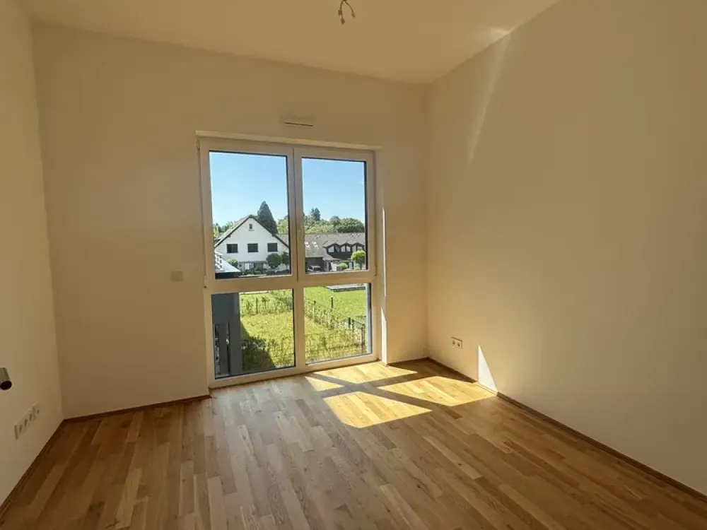 Erstbezug: Familienfreundliche 5-Zimmer-Wohnung mit Süd-Balkon, Loggia und Mieterstrom PV