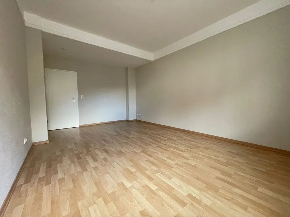 +++ Renovierte Unmöblierte Wohnung in Frankfurt am Main +++