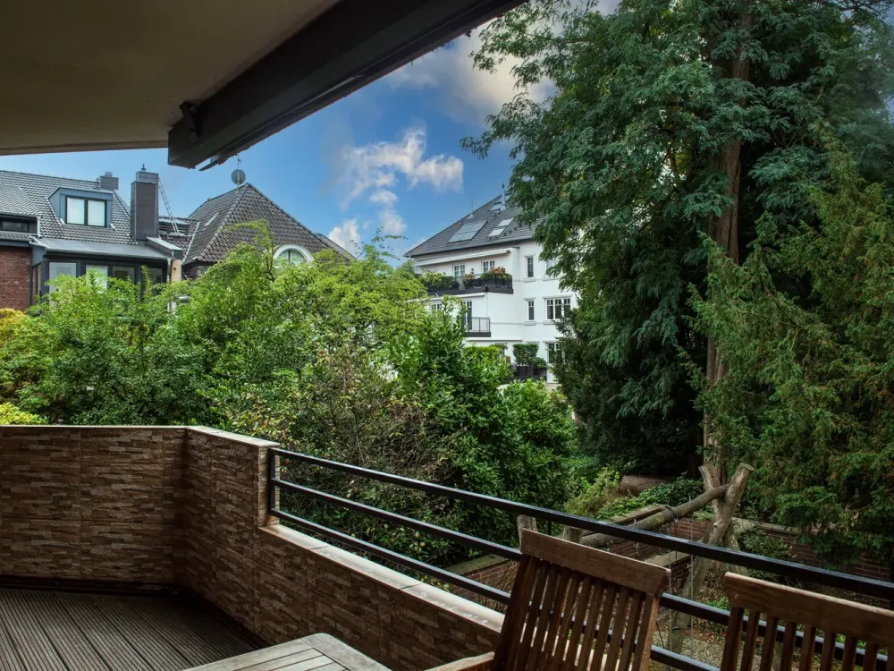 Alltagstaugliche 4-Zimmer-Wohnung mit Balkon in Düsseldorf-Golzheim