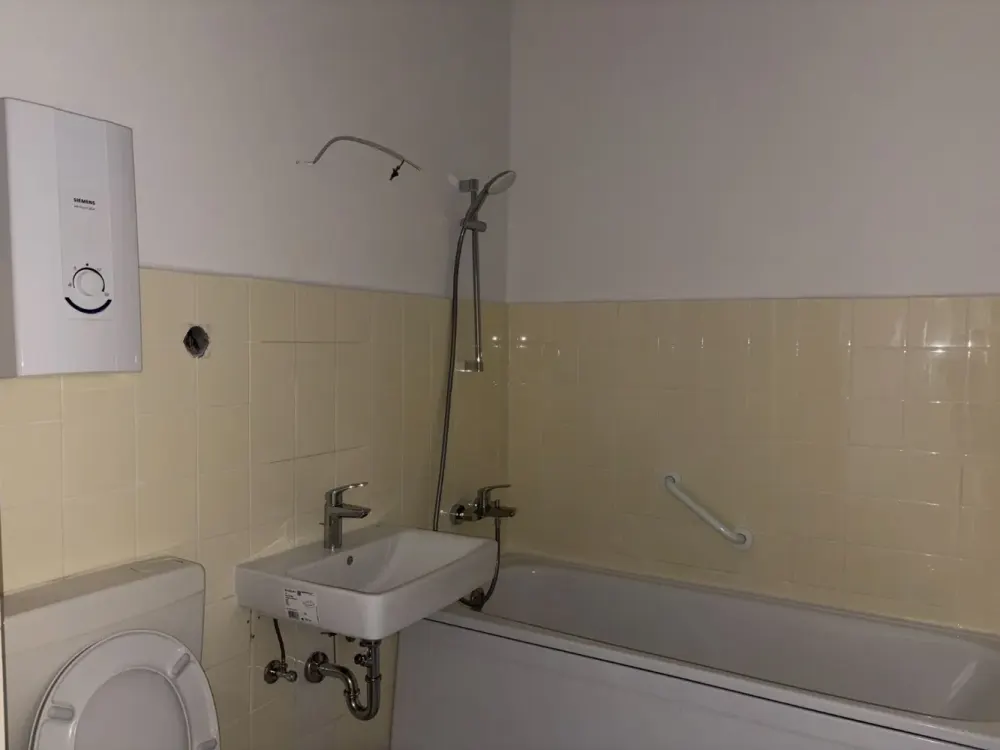 Süßes Single-Apartment mit Aufzug und Balkon!