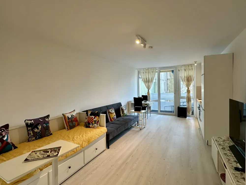 KERNSANIERTE EINZIMMERWOHNUNG MIT HOCHWERTIGEM BAD & KÜCHE IN BOGENHAUSEN