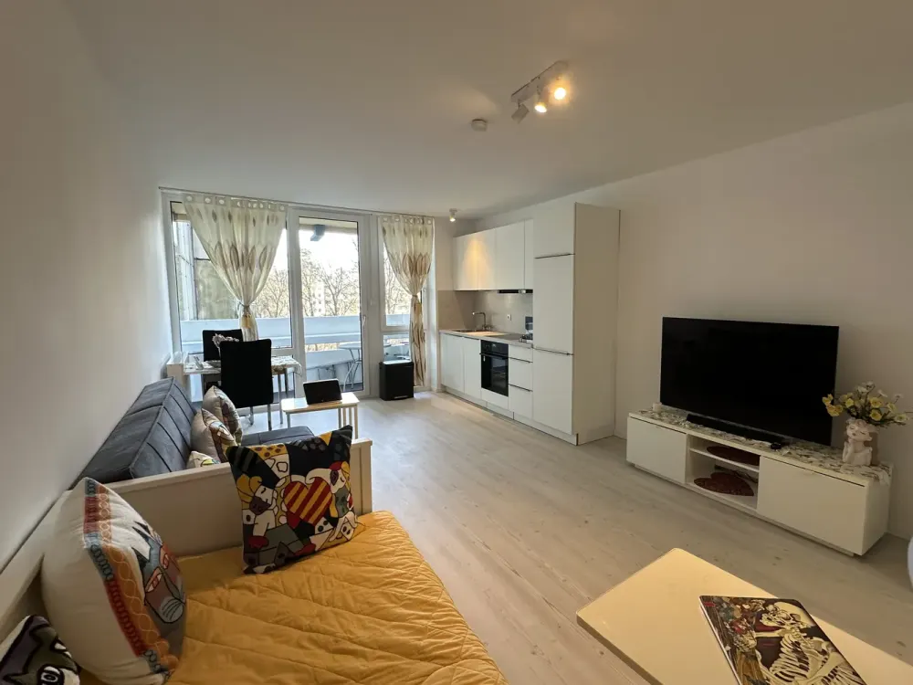 KERNSANIERTE EINZIMMERWOHNUNG MIT HOCHWERTIGEM BAD & KÜCHE IN BOGENHAUSEN