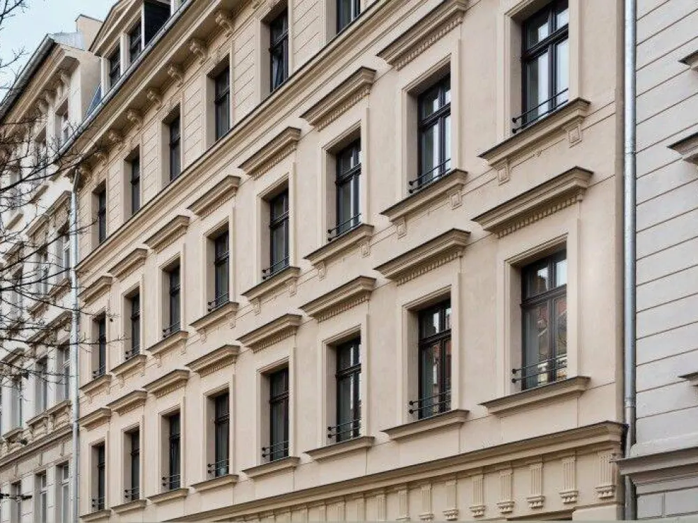 Hochwertig sanierte 3-Zimmer-Wohnung im denkmalgeschützten Altbau Nähe Stünzer Park !