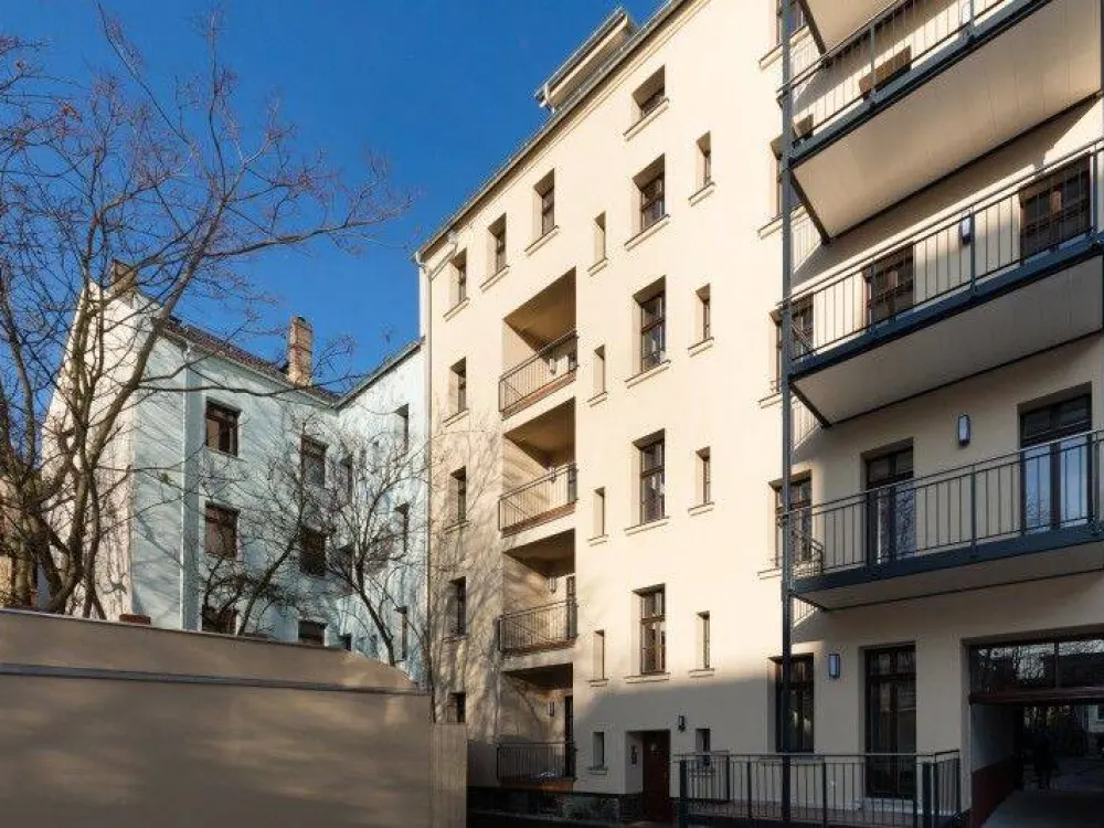 Hochwertig sanierte 3-Zimmer-Wohnung im denkmalgeschützten Altbau Nähe Stünzer Park !