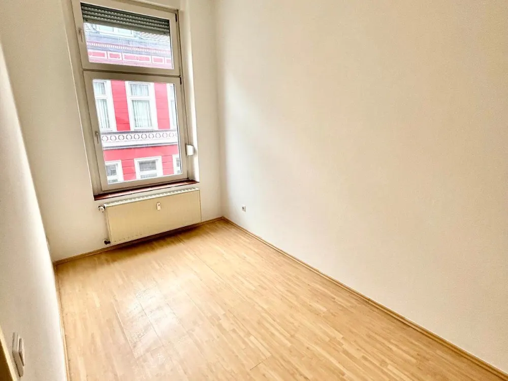 zentale gelegene 2-Zimmer Wohnung ab sofort