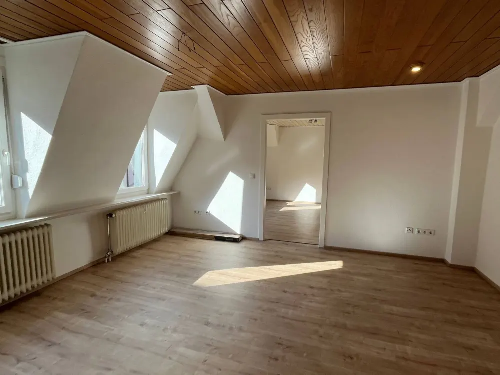 Helle und moderne Wohnung in zentraler Lage