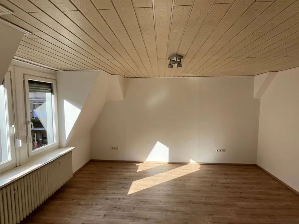 Helle und moderne Wohnung in zentraler Lage