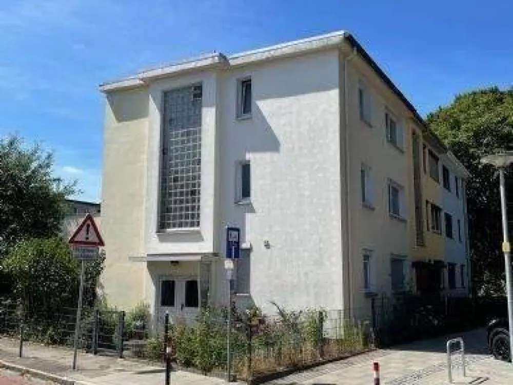 Close to the city: Neustadt/ Huckelriede, 2.5 room apartment + balcony, ideal for singles