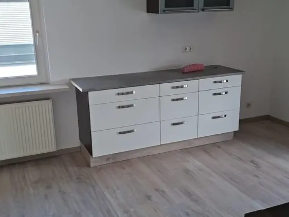 Renovierte 3-Zimmer-Dachgeschosswohnung mit Einbauküche in Erlensee - ab sofort verfügbar