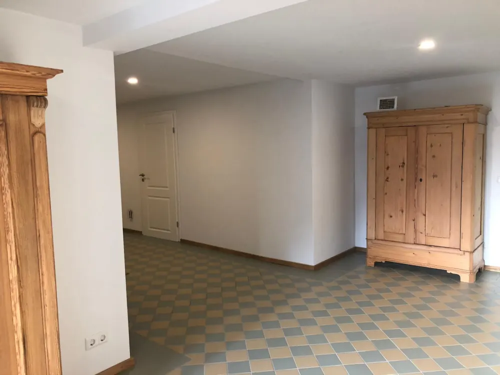 Große EG Wohnung mit Charakter
