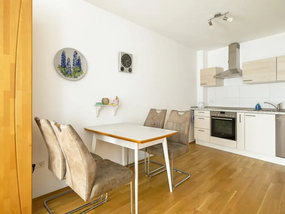 Bright & Modern 2-Room Apartment in Pfinztal-Berghausen