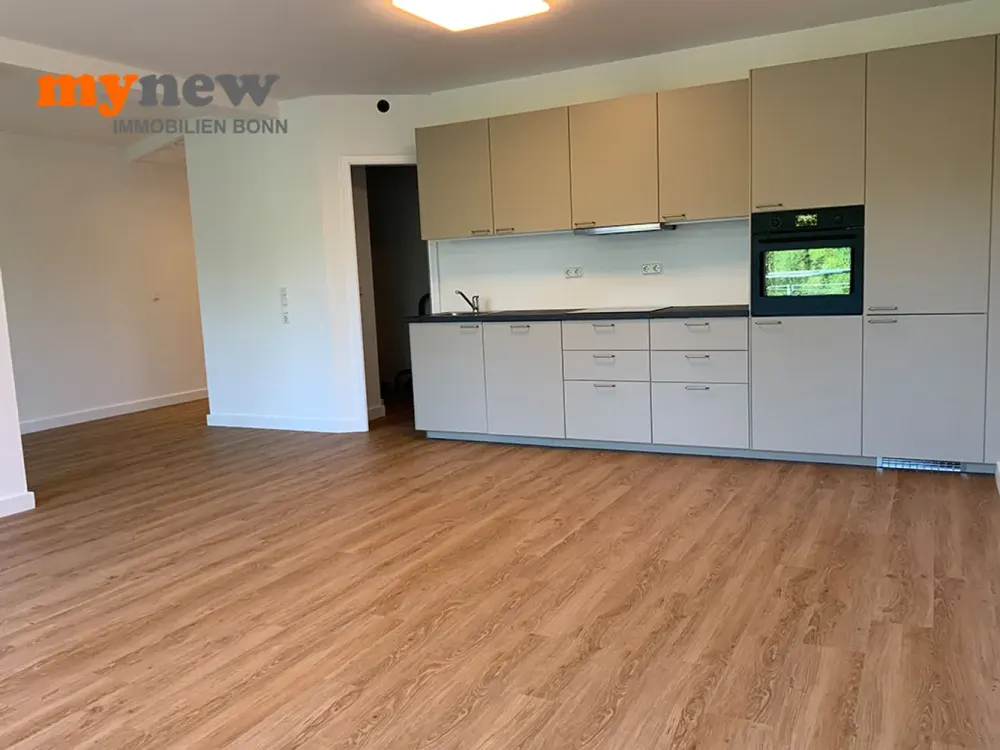 mynew: Renoviert! - schicke 5-Zimmer-Wohnung mit herrlicher Sonnenterrasse - WG geeignet