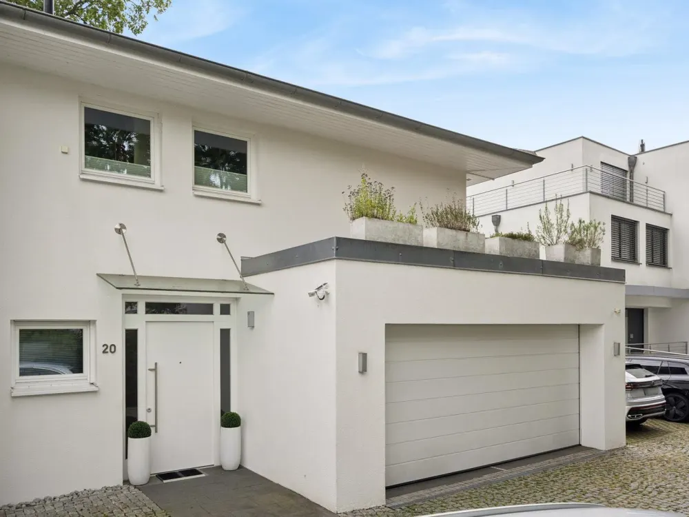 Wohnen in Isernhagen-Süd: Exklusive 4-Zimmer-Wohnung mit privatem Garten