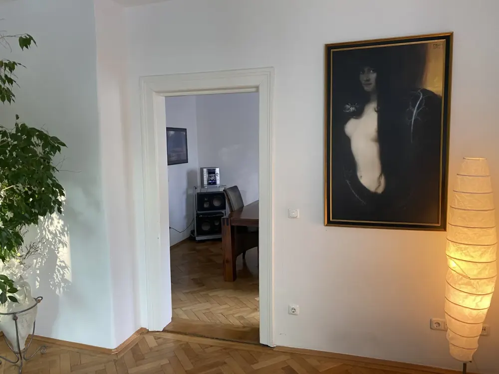 Top-Lage Bijou in Schwabing - provisionsfrei, möbliert, direkt am Engl. Garten/bei Allianz