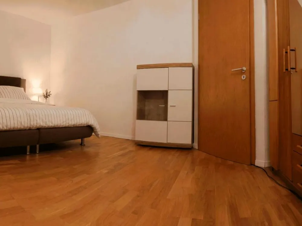 voll möblierte Wohnung in Top Lage, grün und verkehrsgünstig!