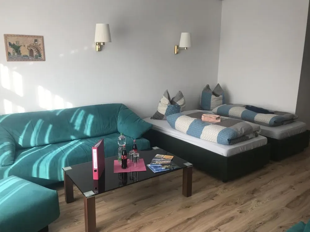 TOP 1R=34m², 2R= 7m², 3 R= 114m² möbilierte Appartements, auch für Kurzzeit vermietbar