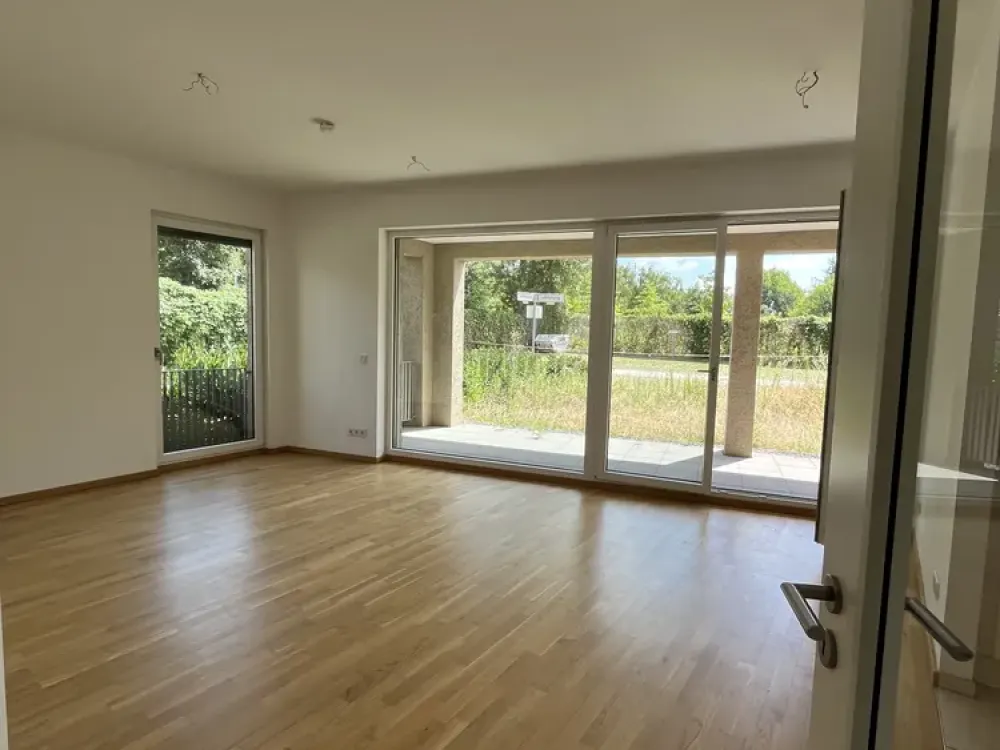 Charmante 2-Zimmerwohnung mit Einbauküche und großer Terrasse am Mauerpark