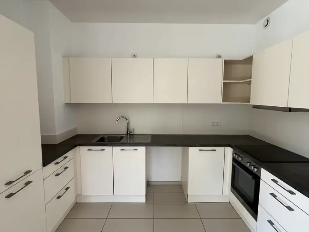 Charmante 2-Zimmerwohnung mit Einbauküche und großer Terrasse am Mauerpark